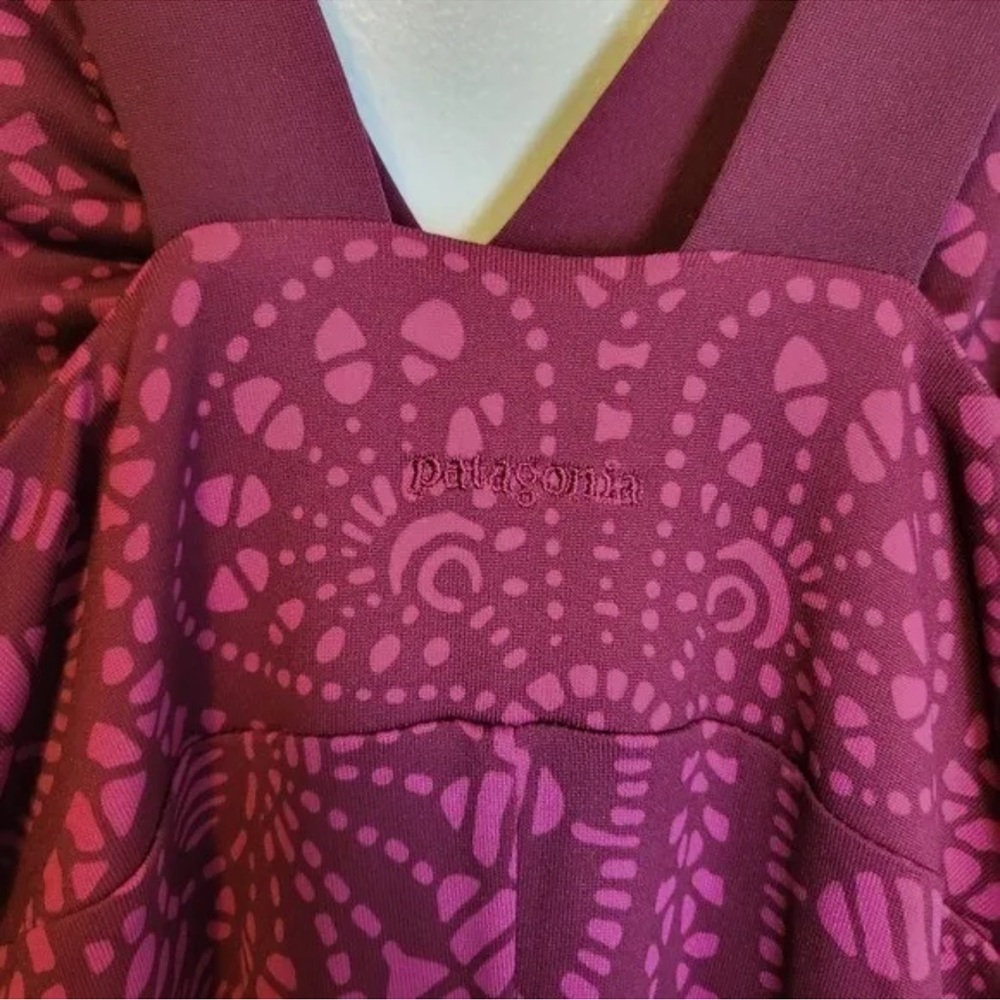 Patagonia Women’s Medium Corrine Mosaic Currant Athletic Dress - Picture 8 of 8